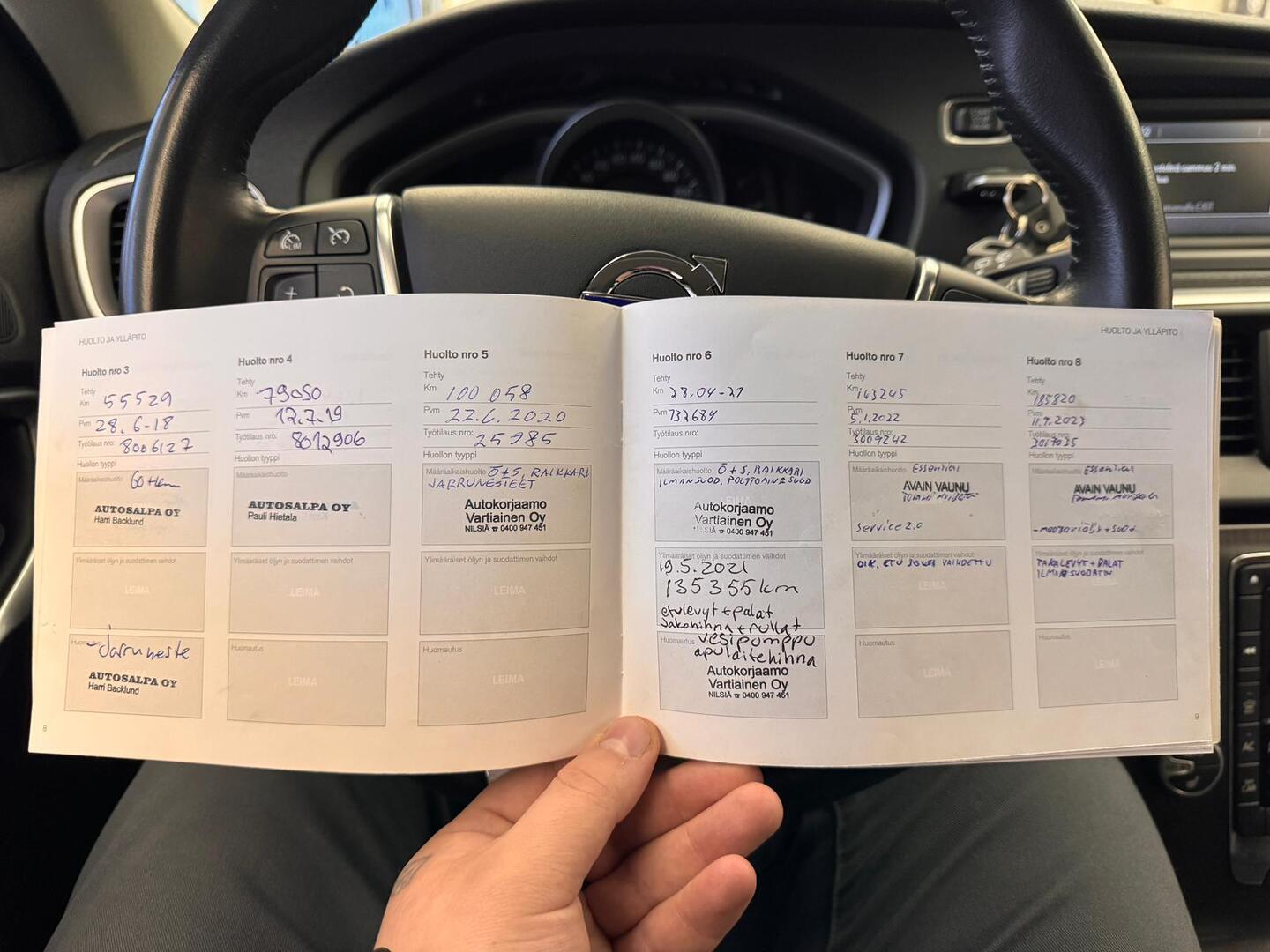 VOLVO V40 Cross Country 14