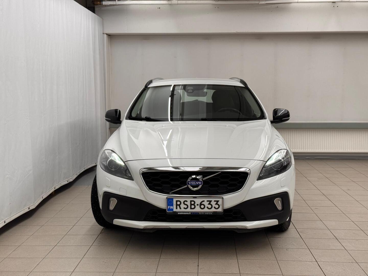 VOLVO V40 Cross Country 2
