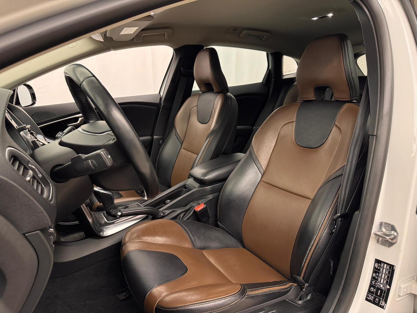 VOLVO V40 Cross Country 5