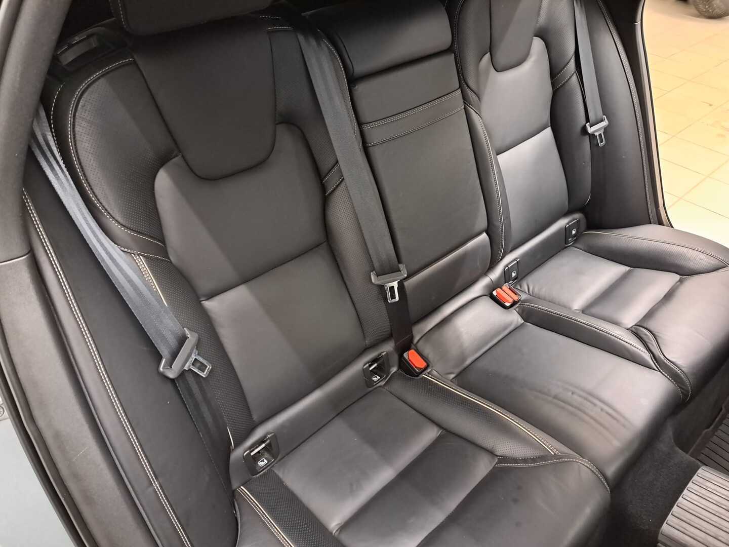 VOLVO V90 14