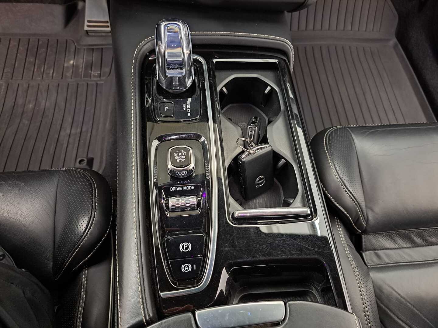 VOLVO V90 17
