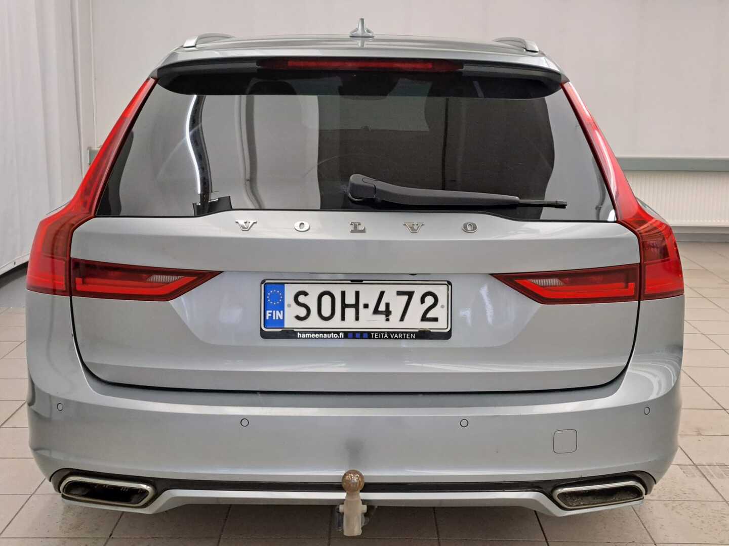 VOLVO V90 5