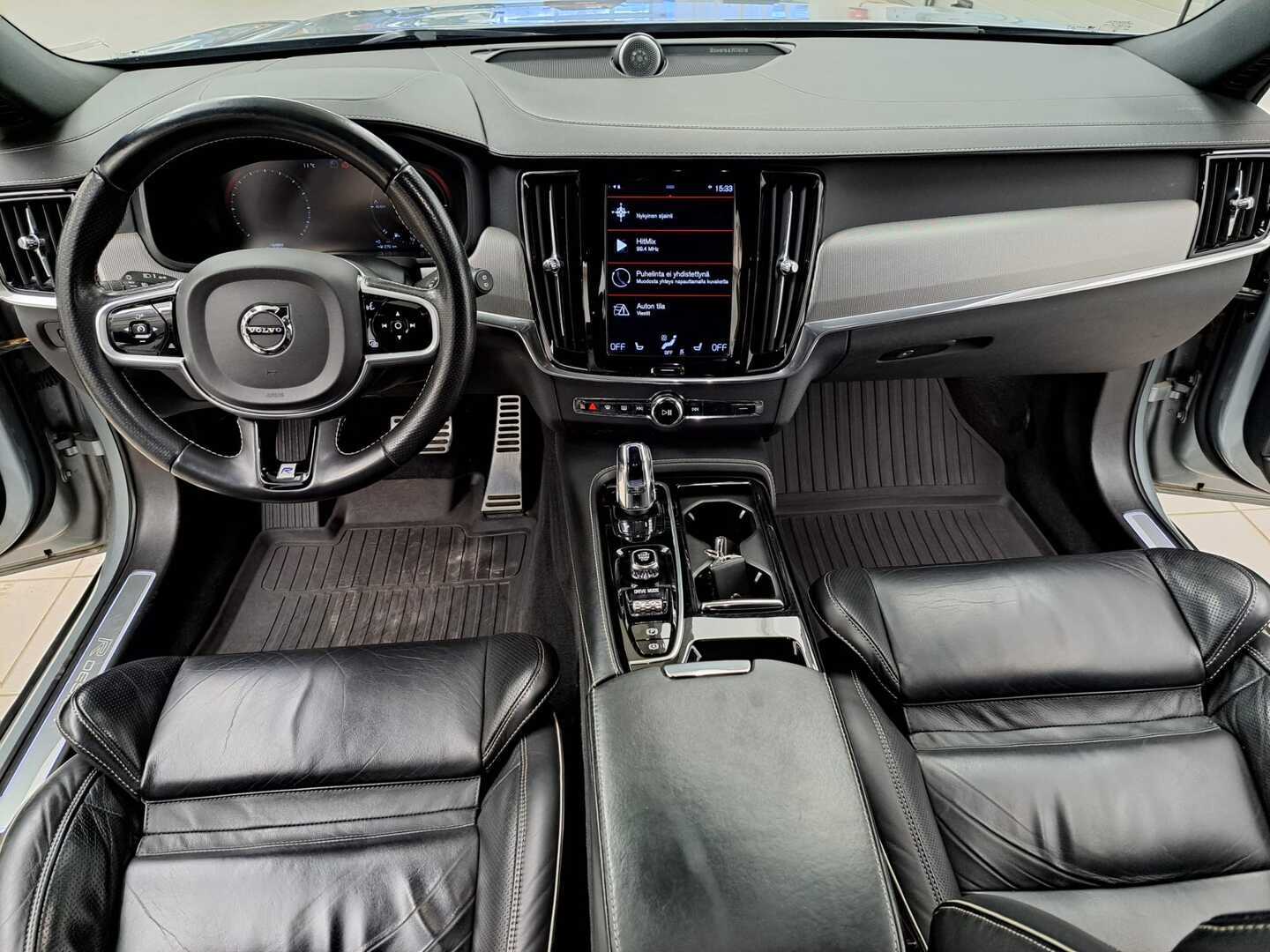 VOLVO V90 7