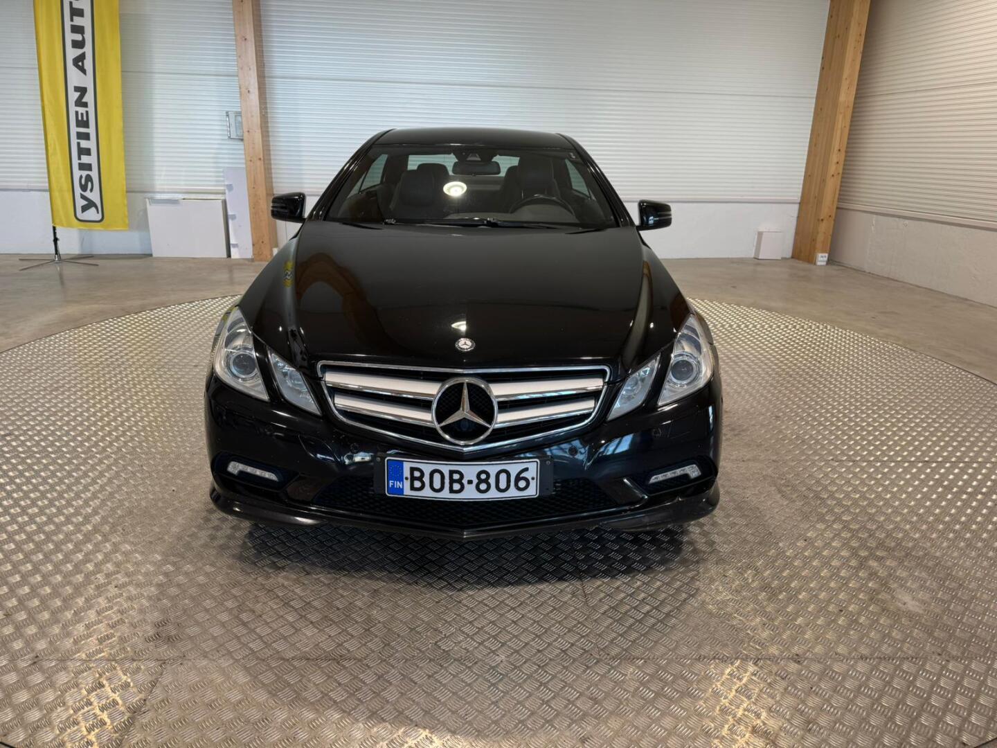 MERCEDES-BENZ E 2010