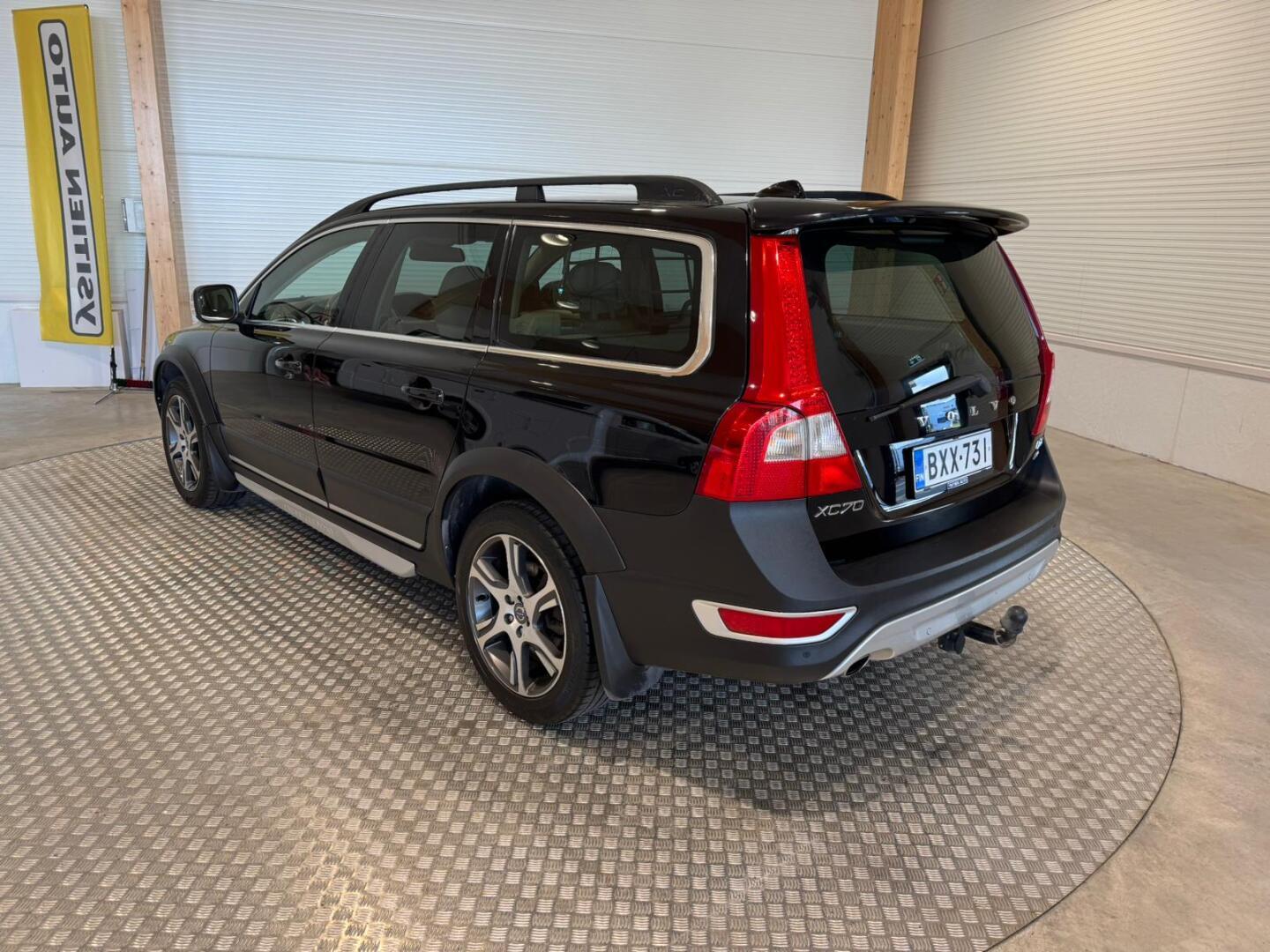 VOLVO XC70 2012
