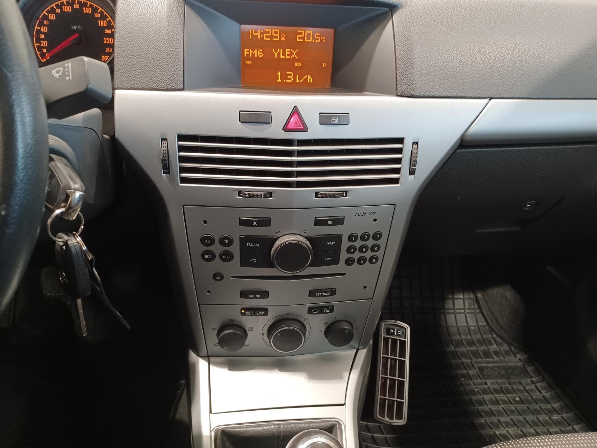 OPEL Astra 2009