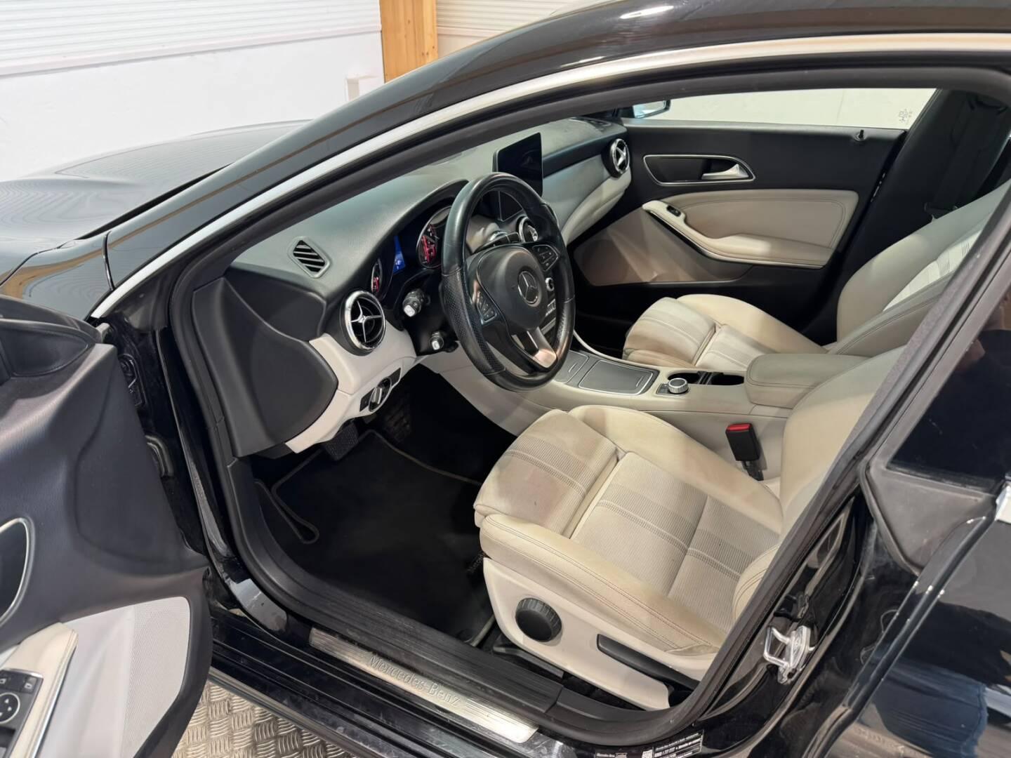 MERCEDES-BENZ CLA 2019