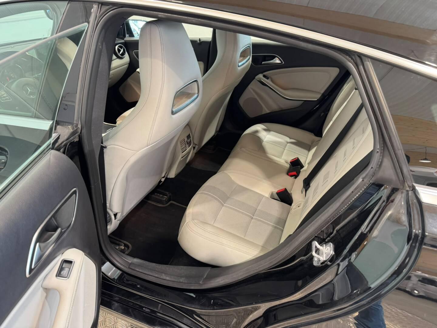 MERCEDES-BENZ CLA 2019