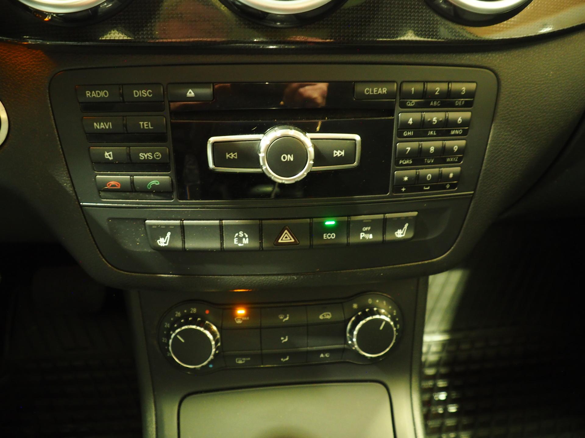 MERCEDES-BENZ B 2013