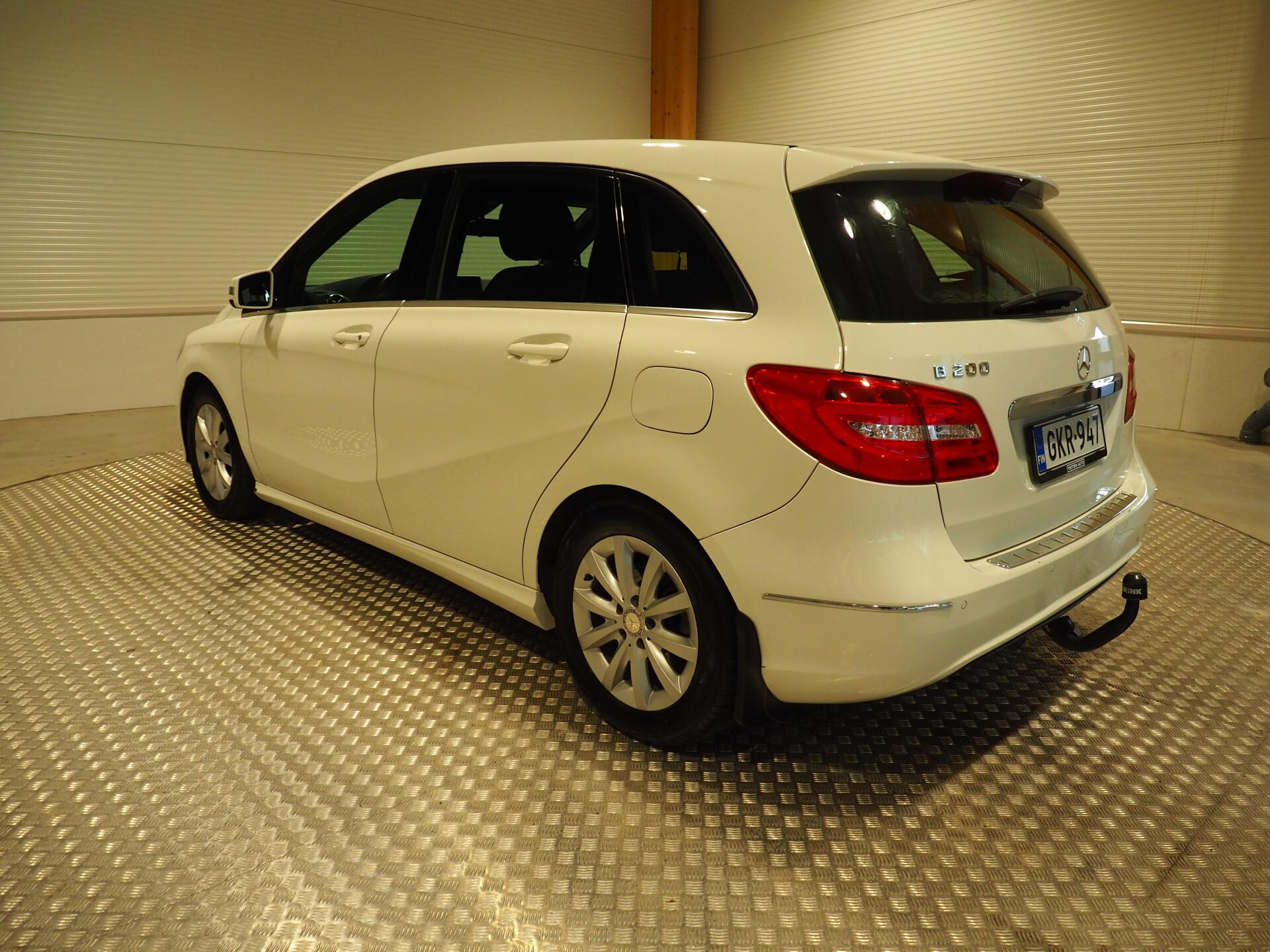MERCEDES-BENZ B 2013