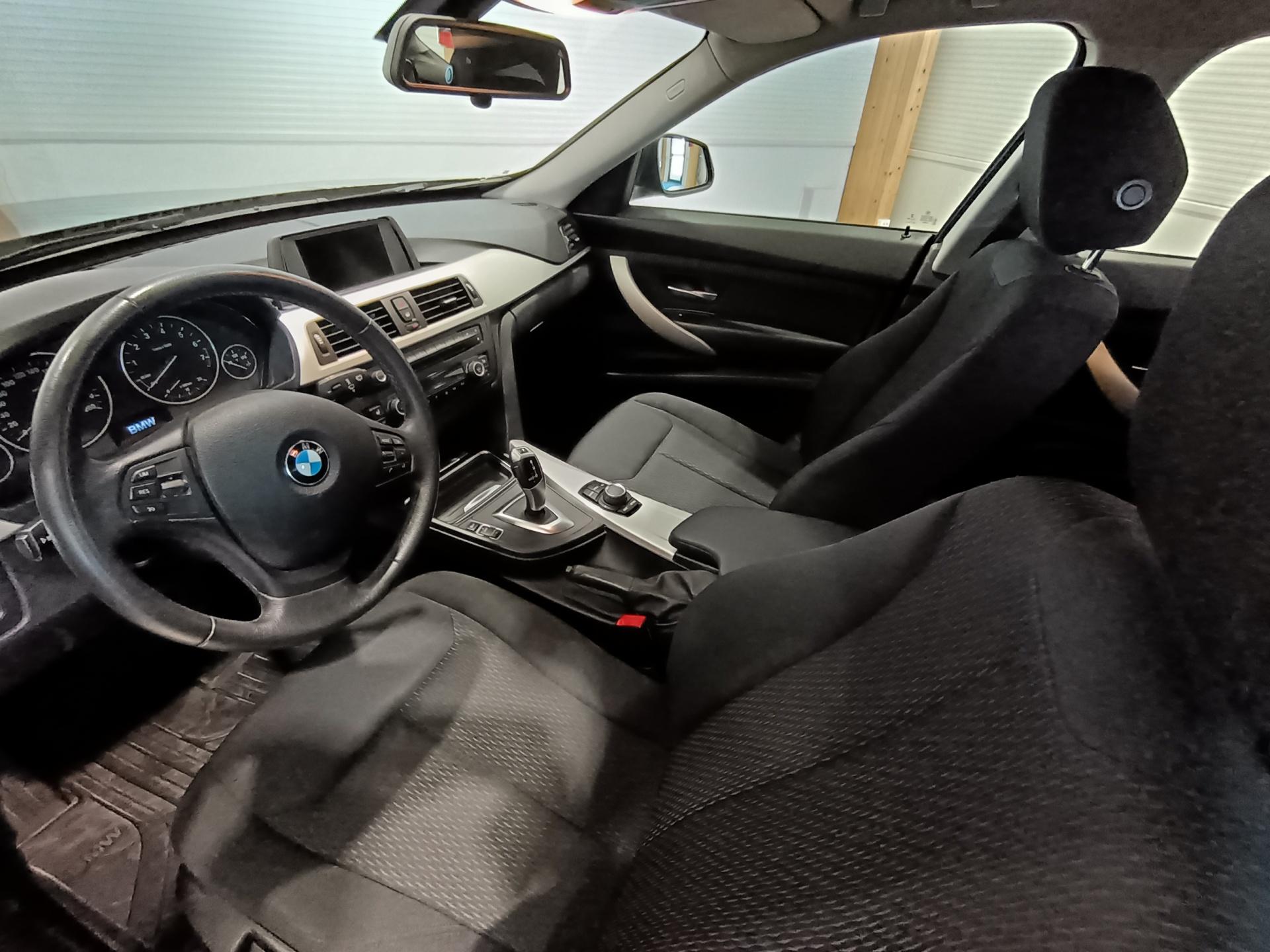 BMW 320 Gran Turismo 2014