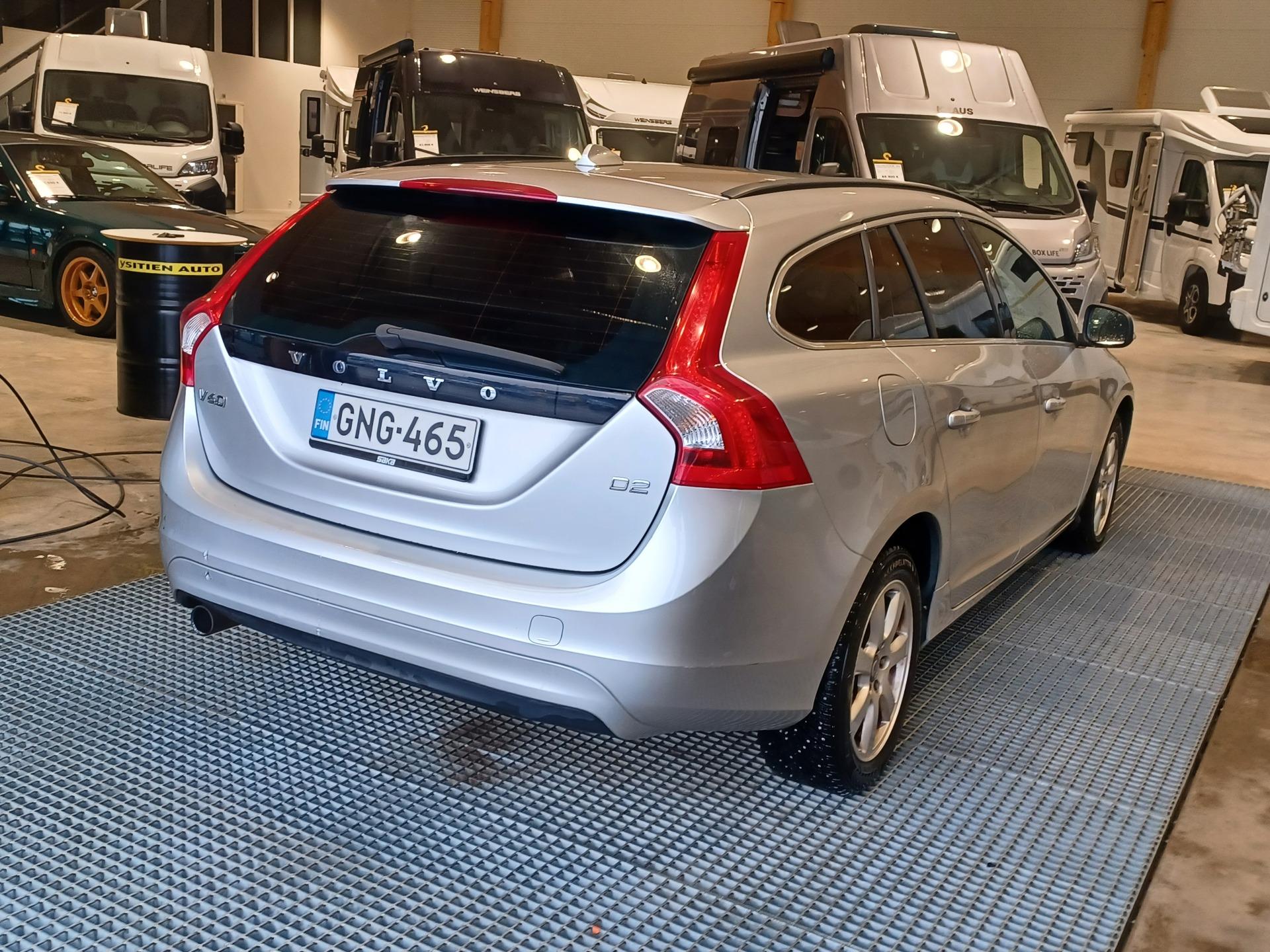 VOLVO V60 2014