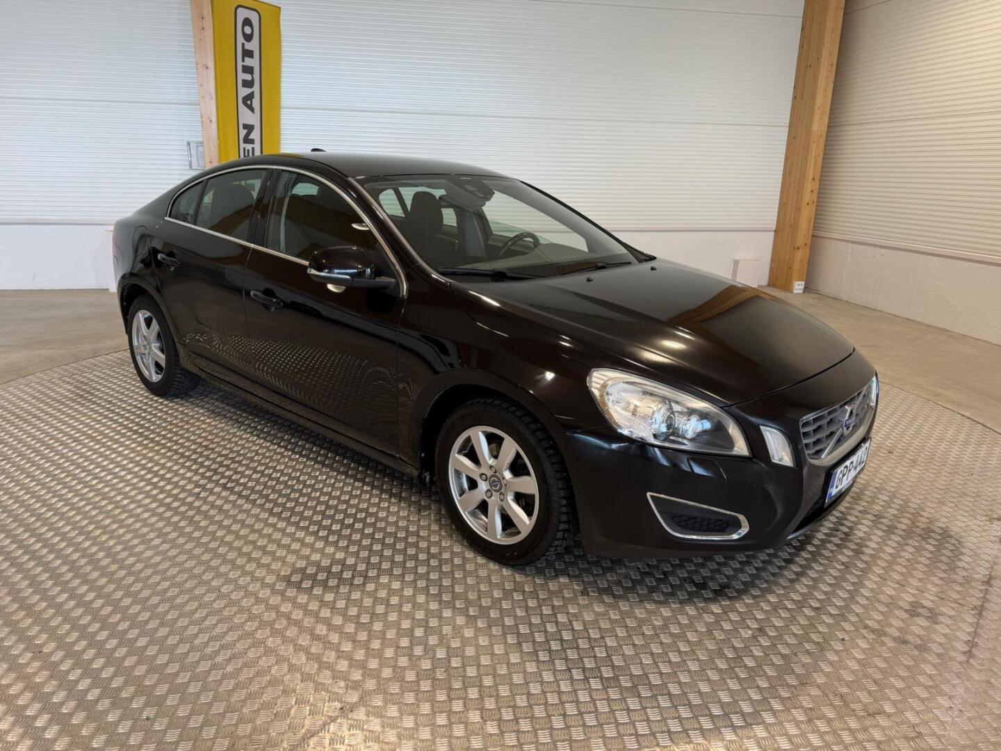 VOLVO S60 2013