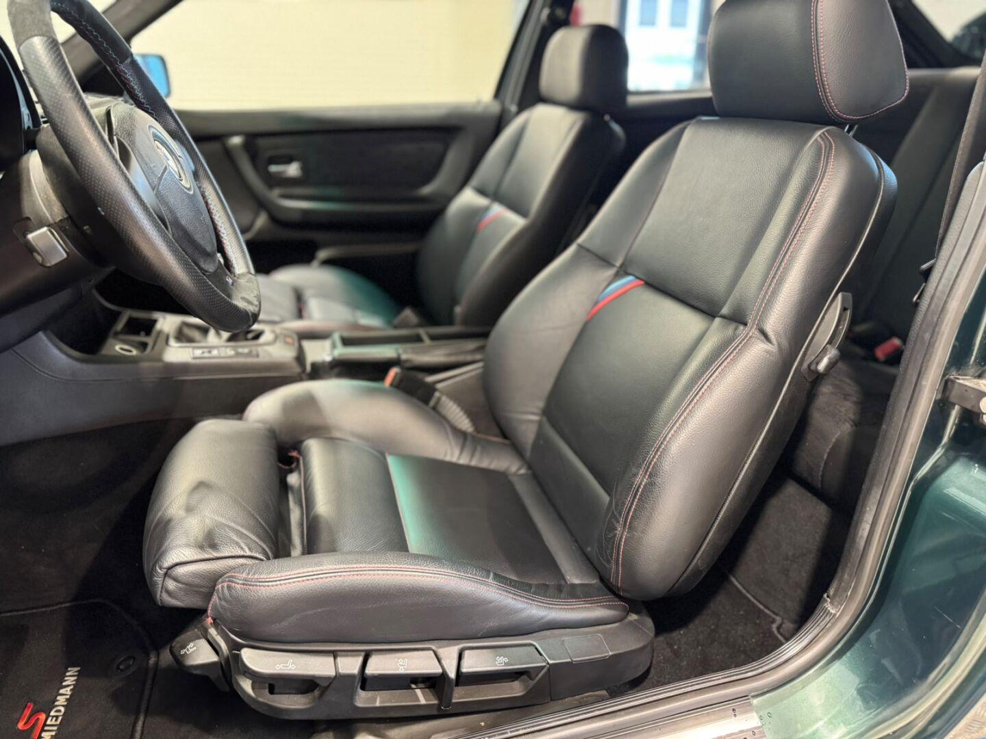 BMW 323 2000