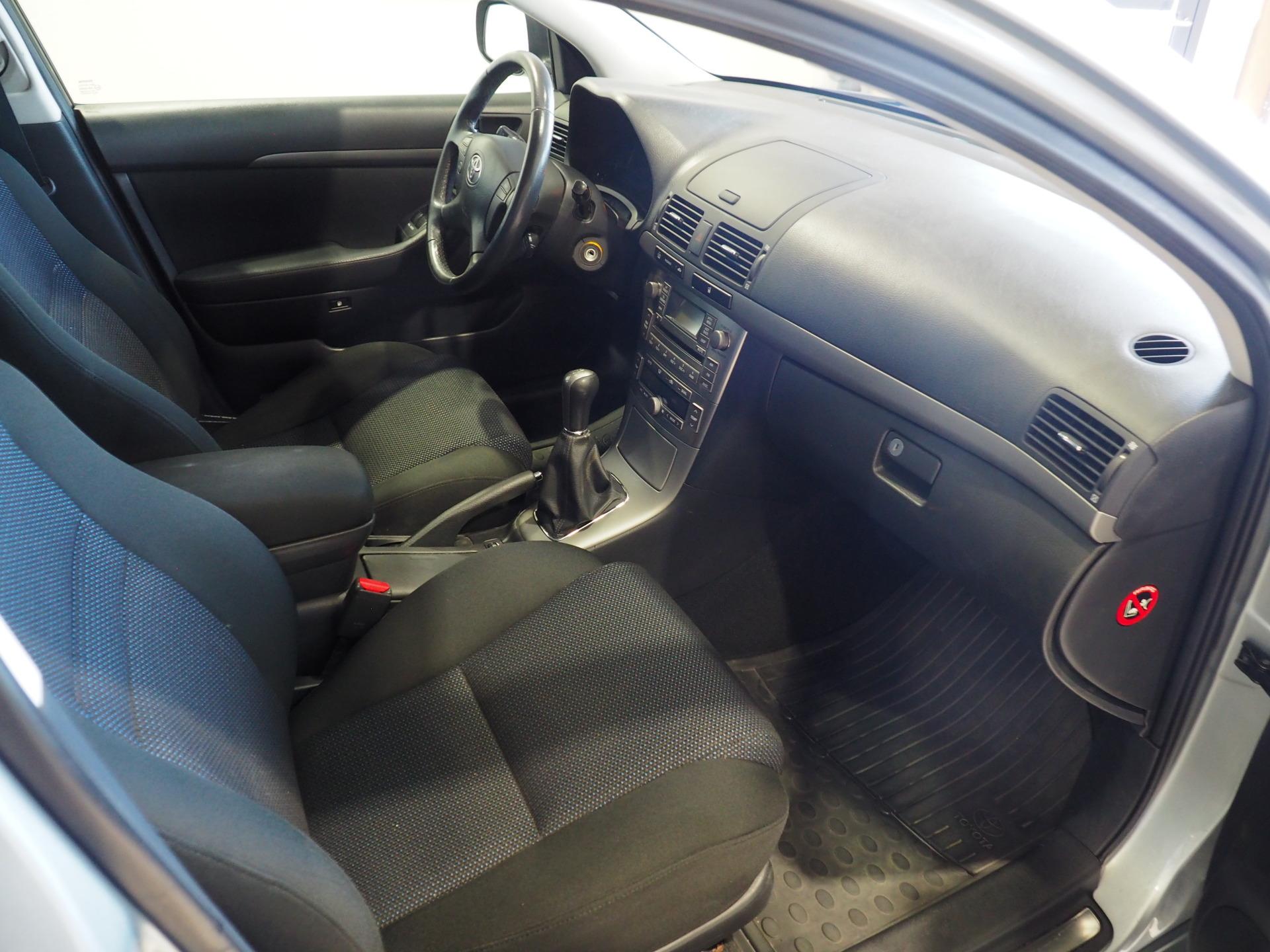 TOYOTA Avensis 2008
