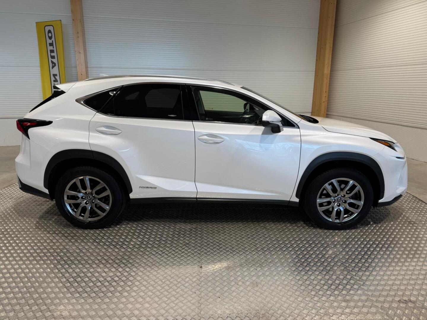 LEXUS NX 2018
