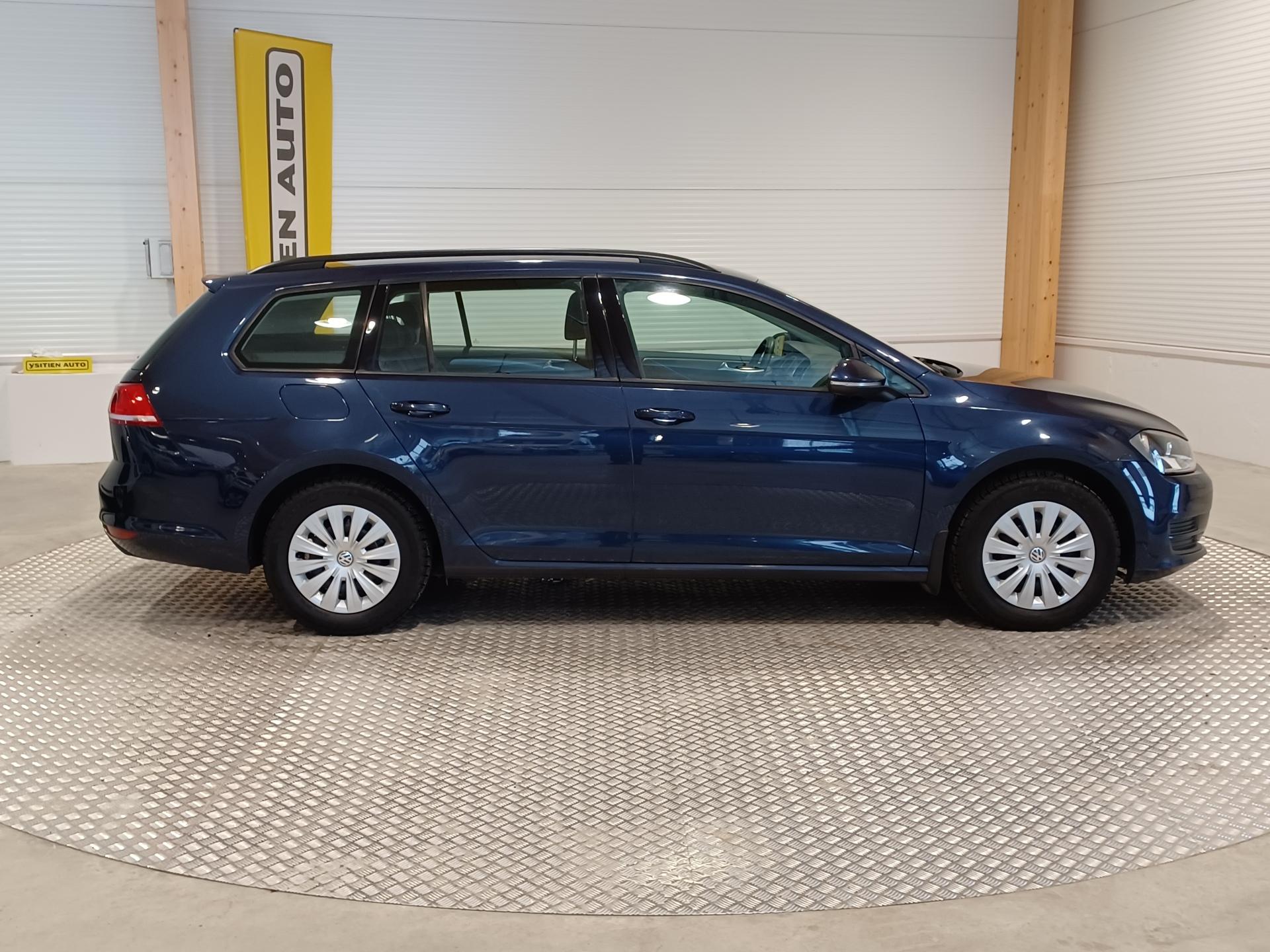 VOLKSWAGEN Golf 2015
