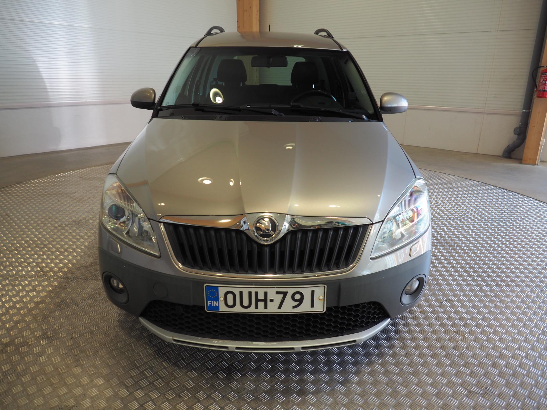 SKODA Roomster 2014
