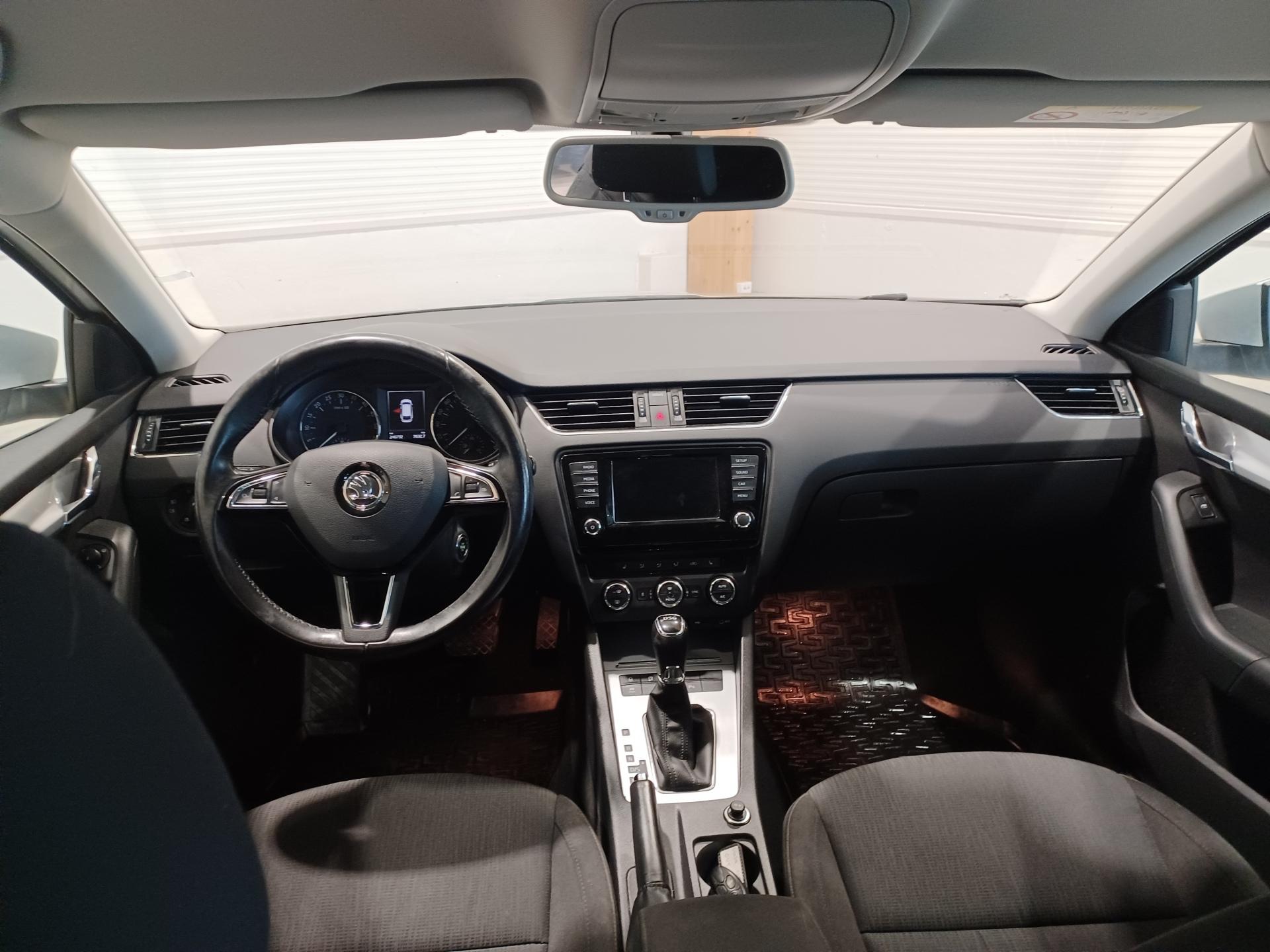 SKODA Octavia 2015