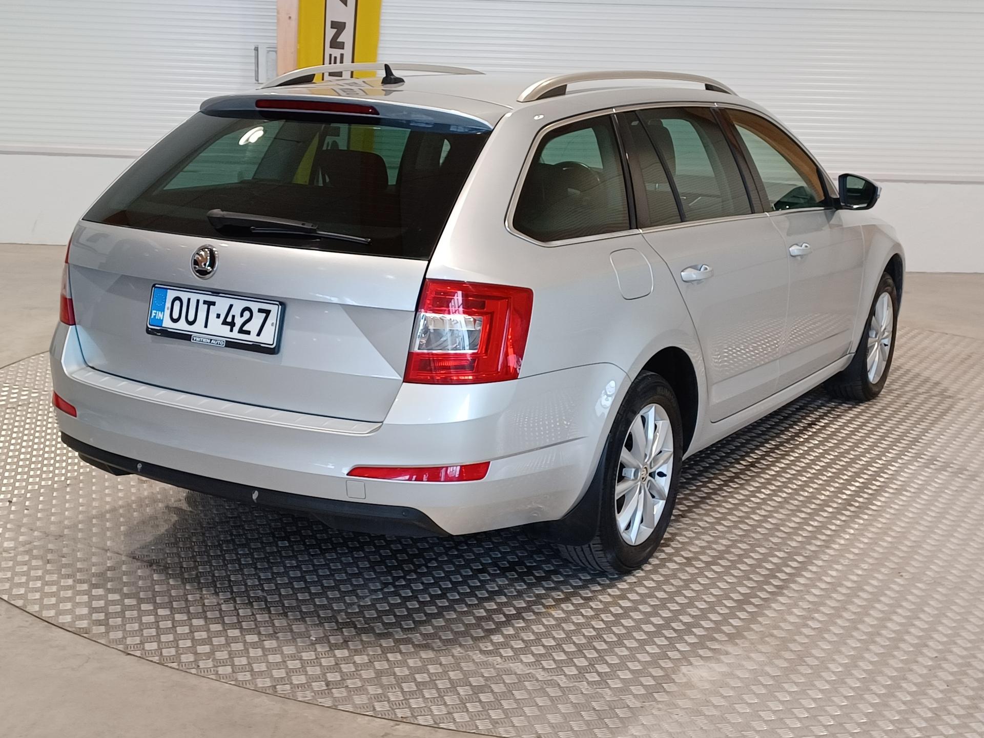 SKODA Octavia 2015