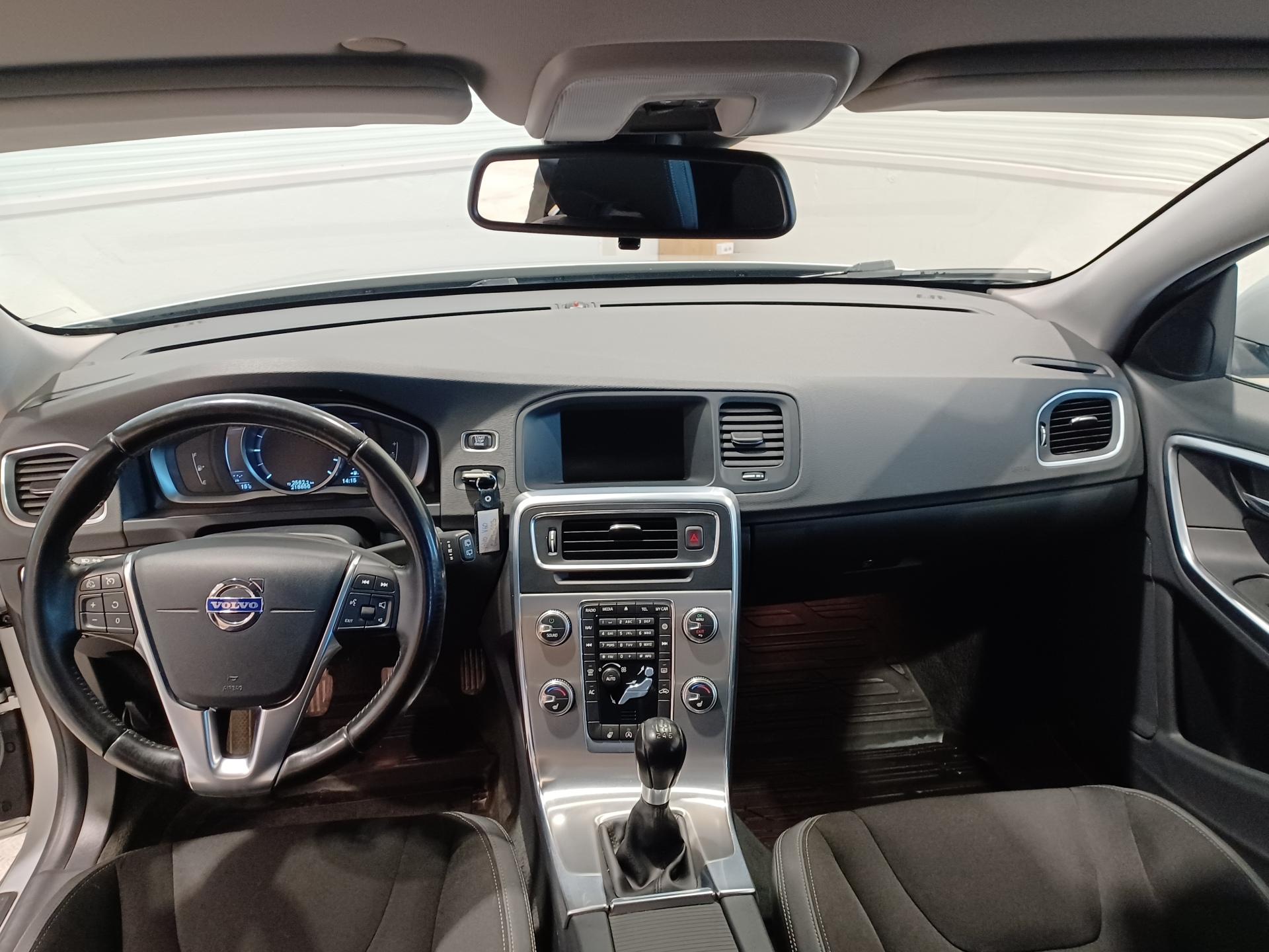 VOLVO V60 2014