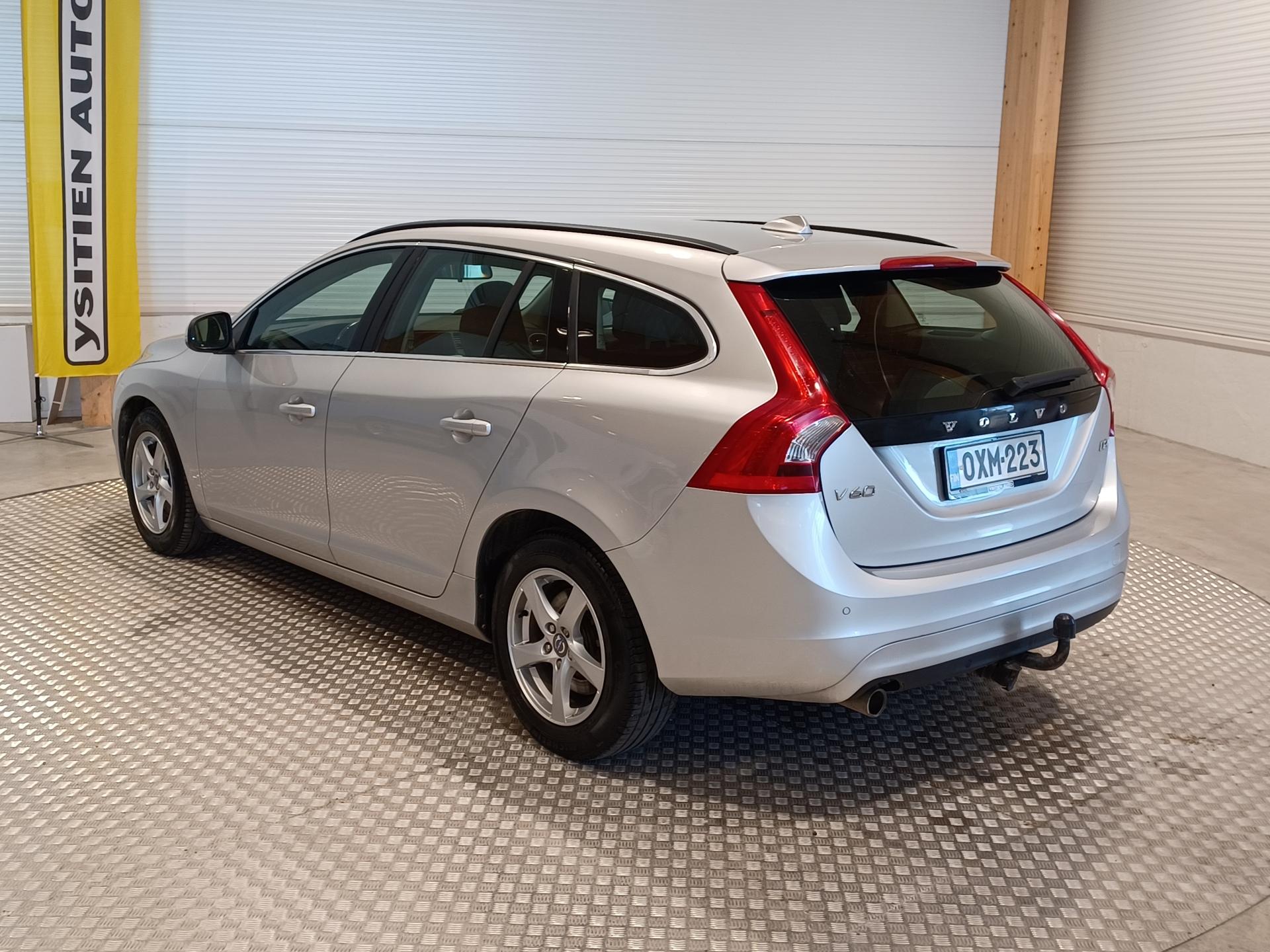 VOLVO V60 2014
