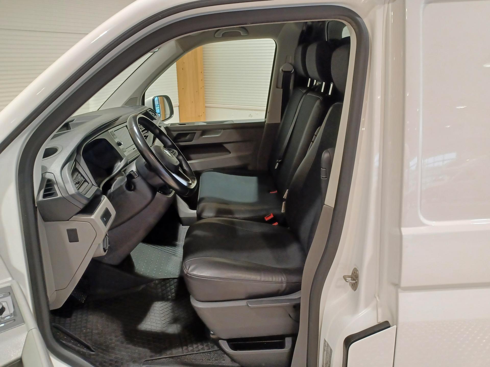VOLKSWAGEN Transporter 2021