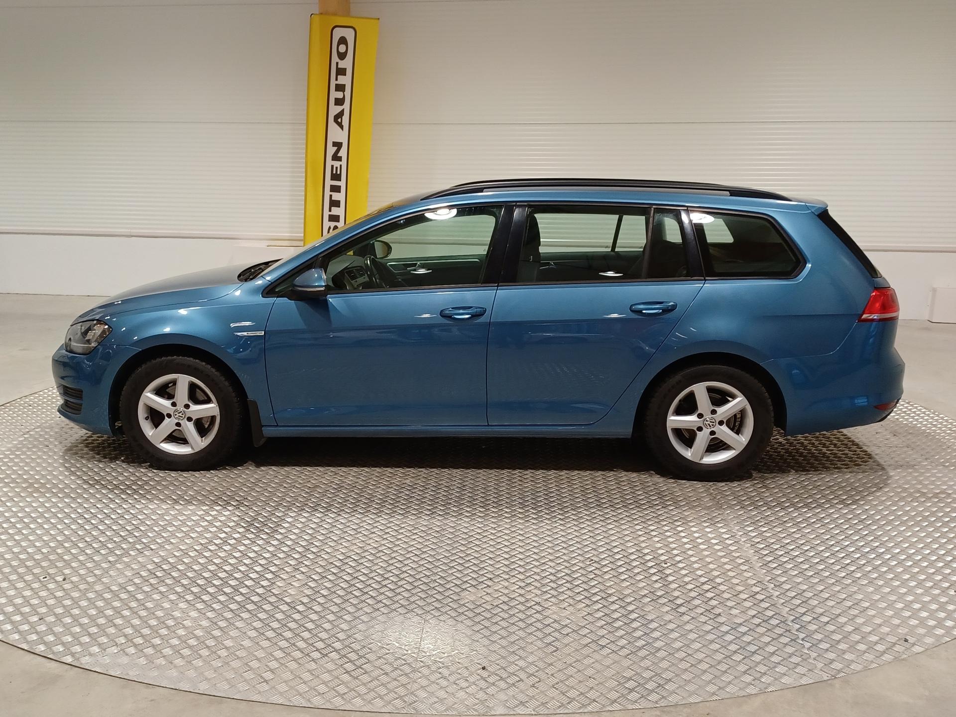 VOLKSWAGEN Golf 2016