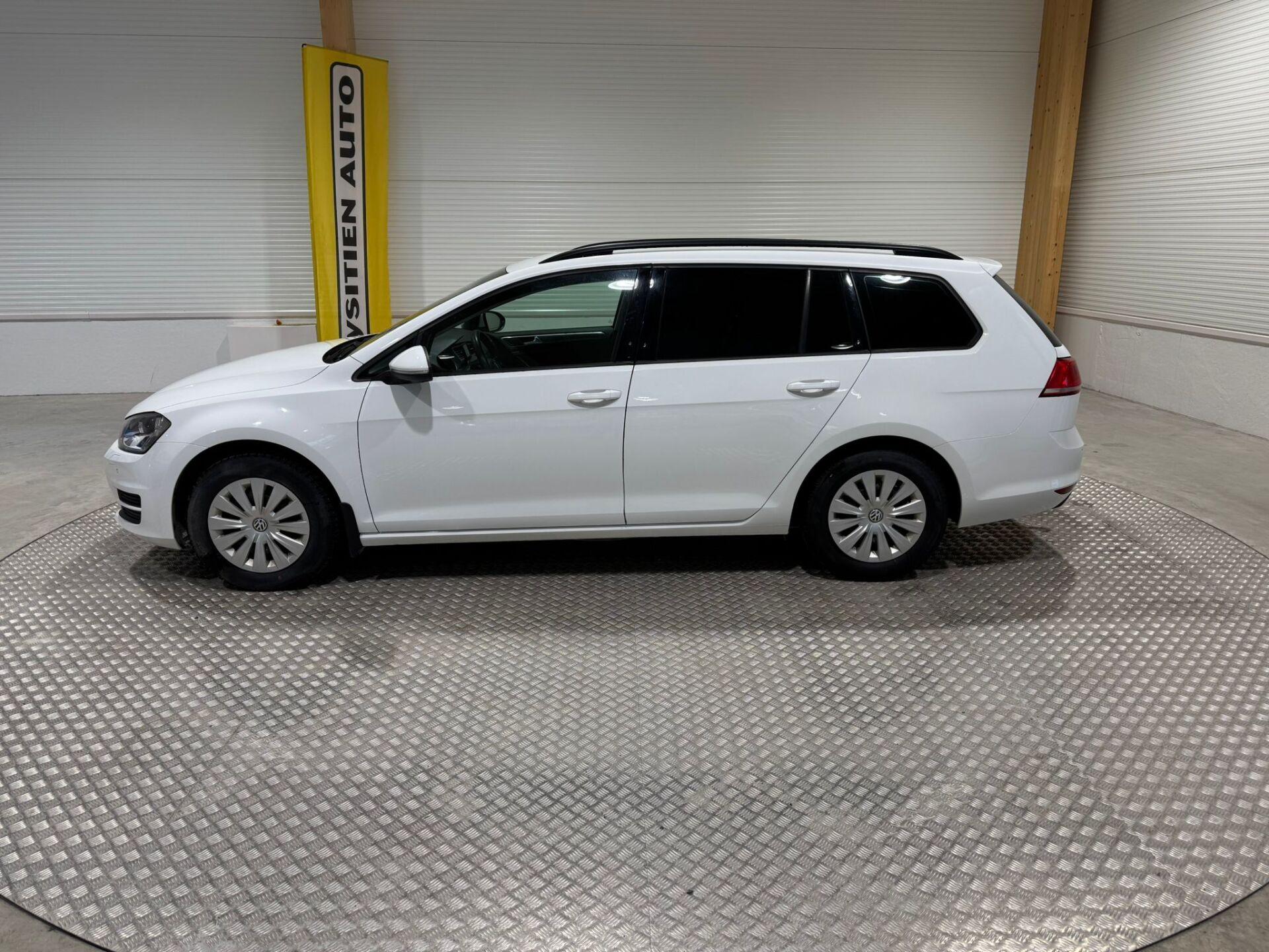 VOLKSWAGEN Golf 2015