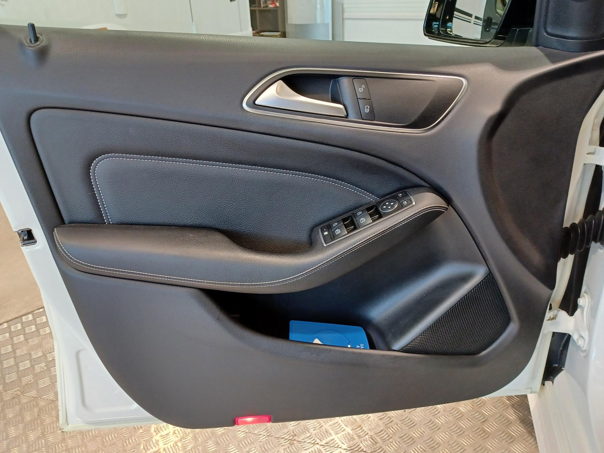 MERCEDES-BENZ B 2015