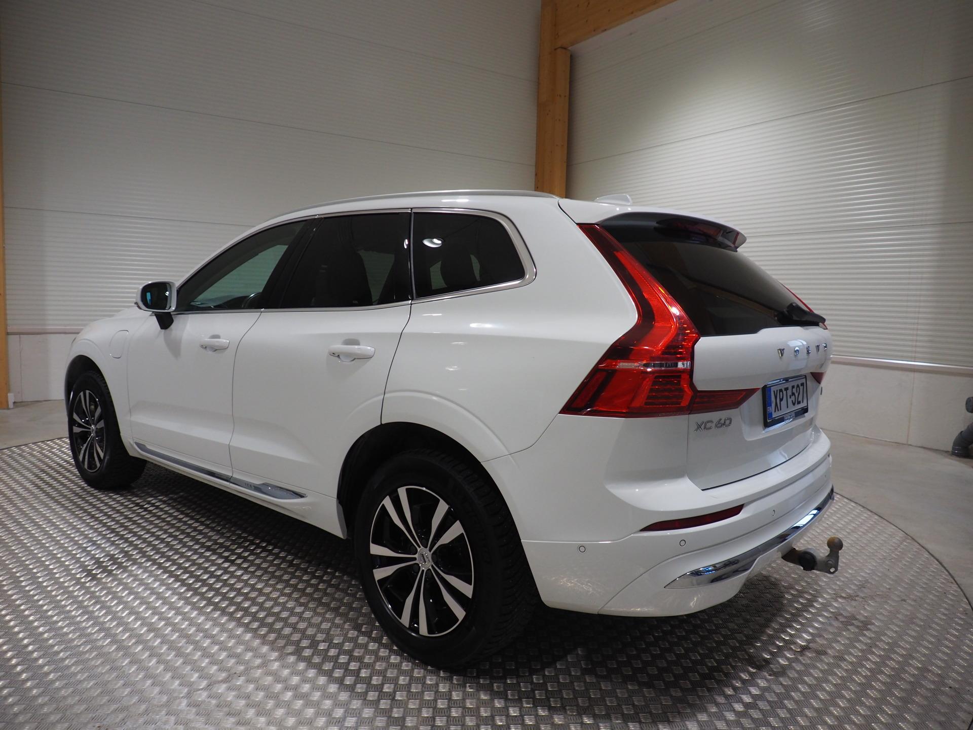 VOLVO XC60 2022