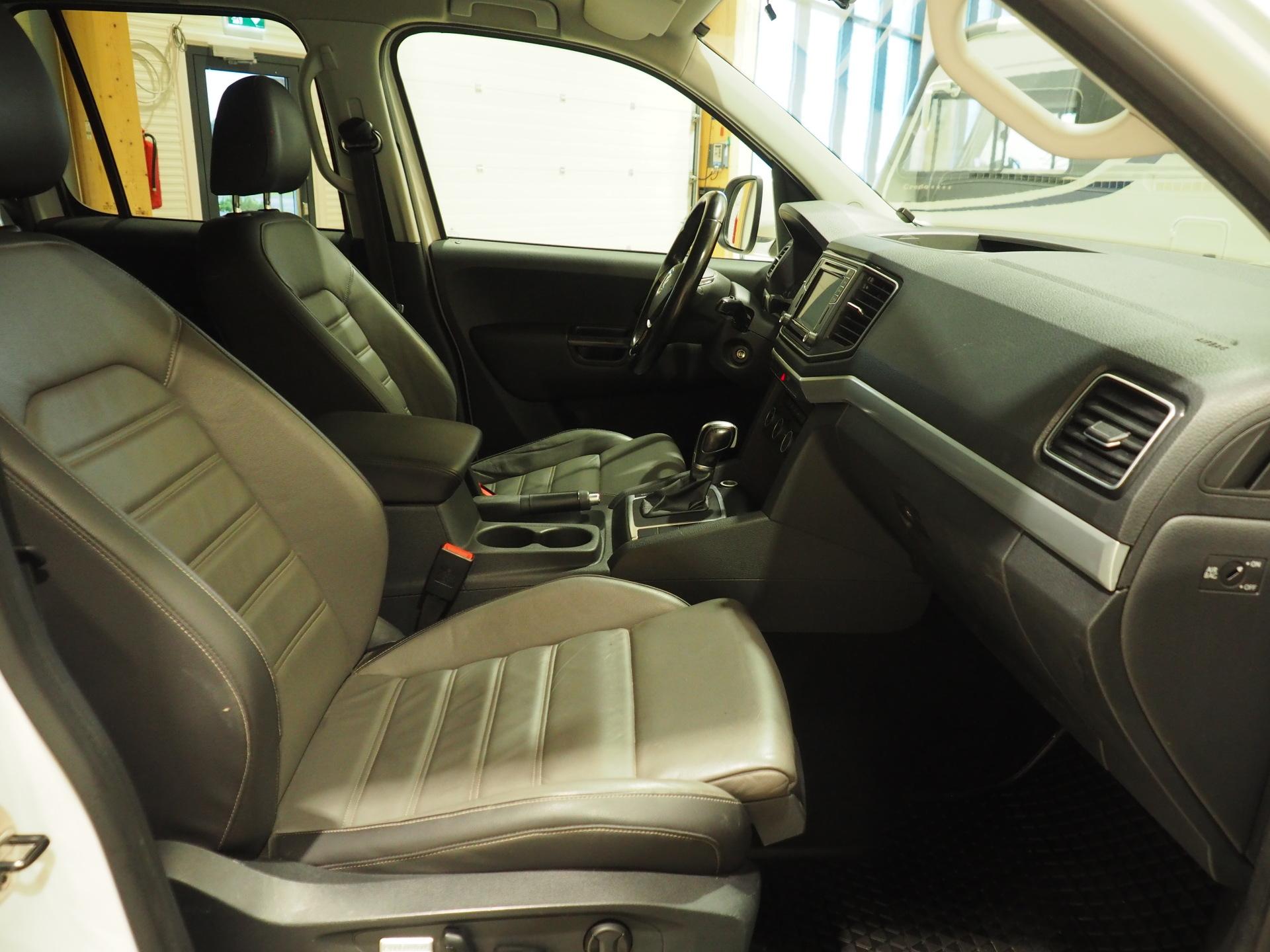 VOLKSWAGEN Amarok 2017