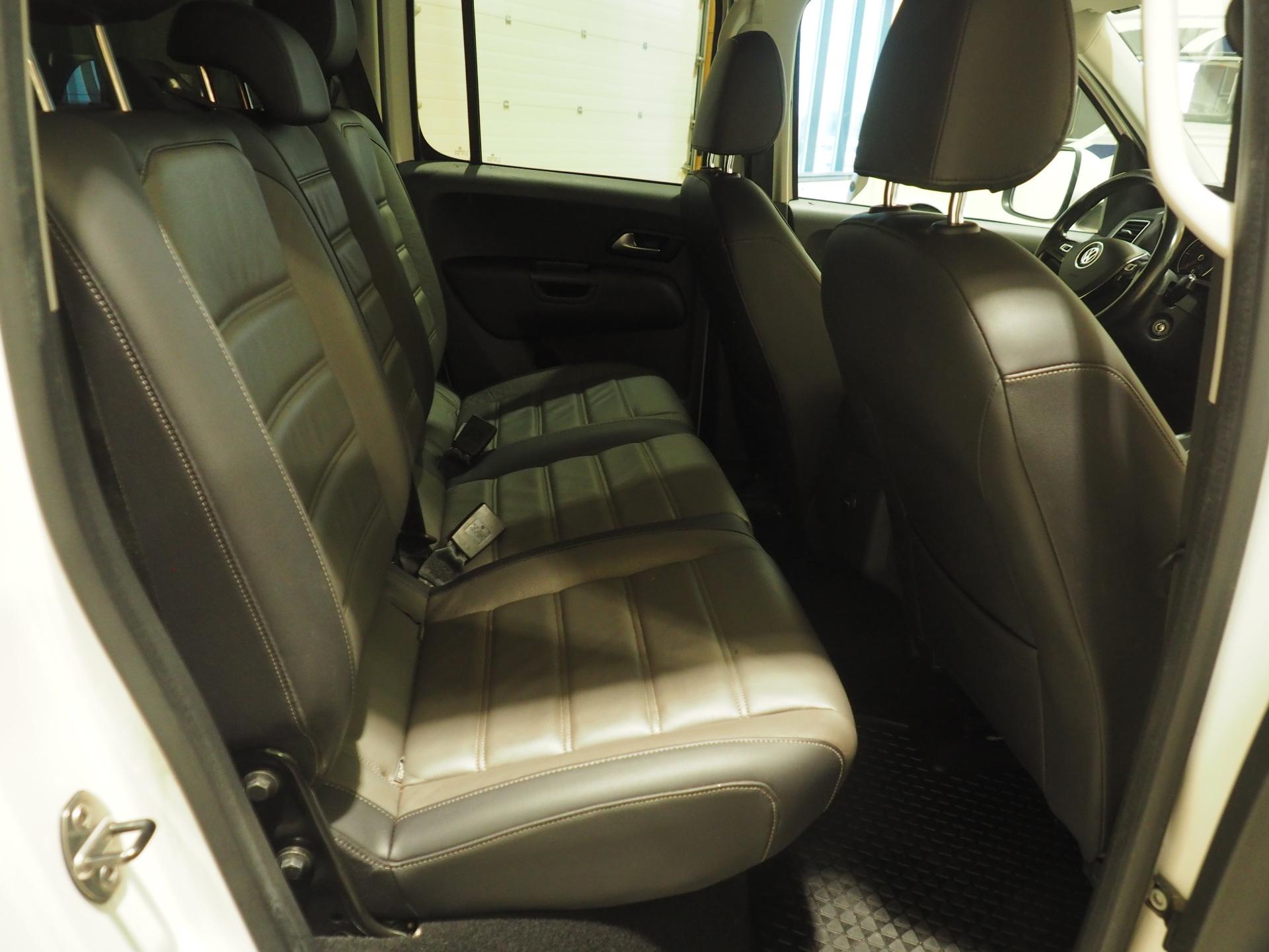 VOLKSWAGEN Amarok 2017