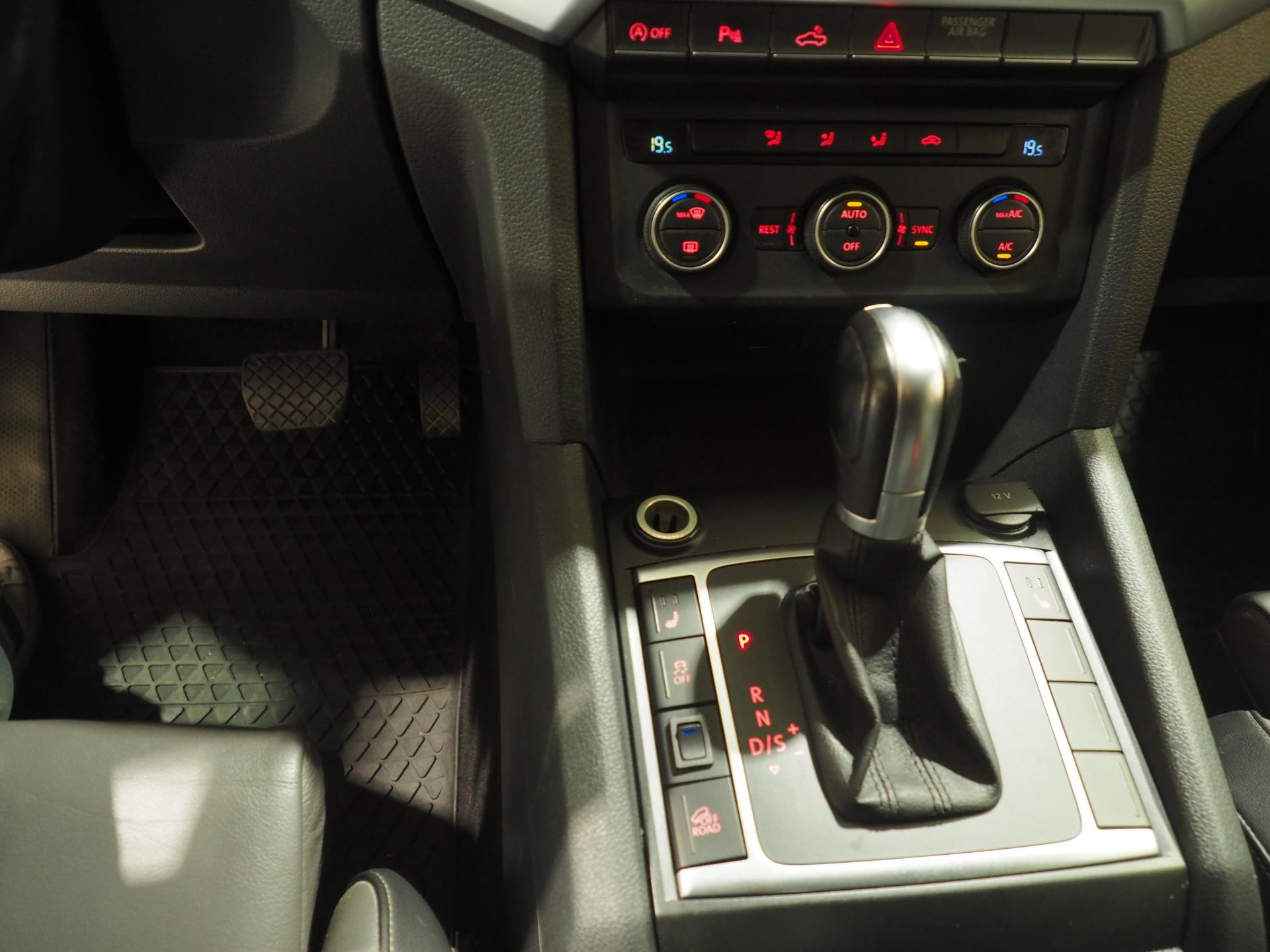 VOLKSWAGEN Amarok 2017