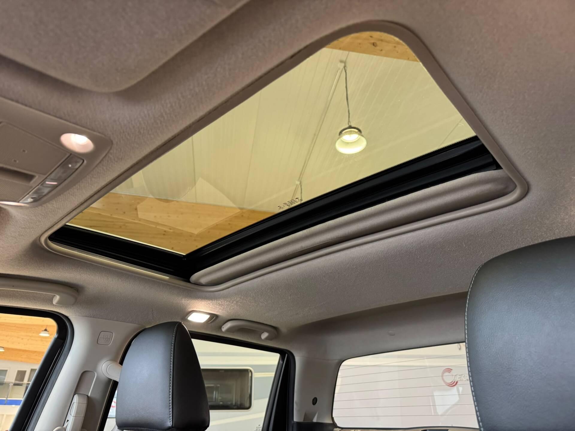 NISSAN Navara 2019