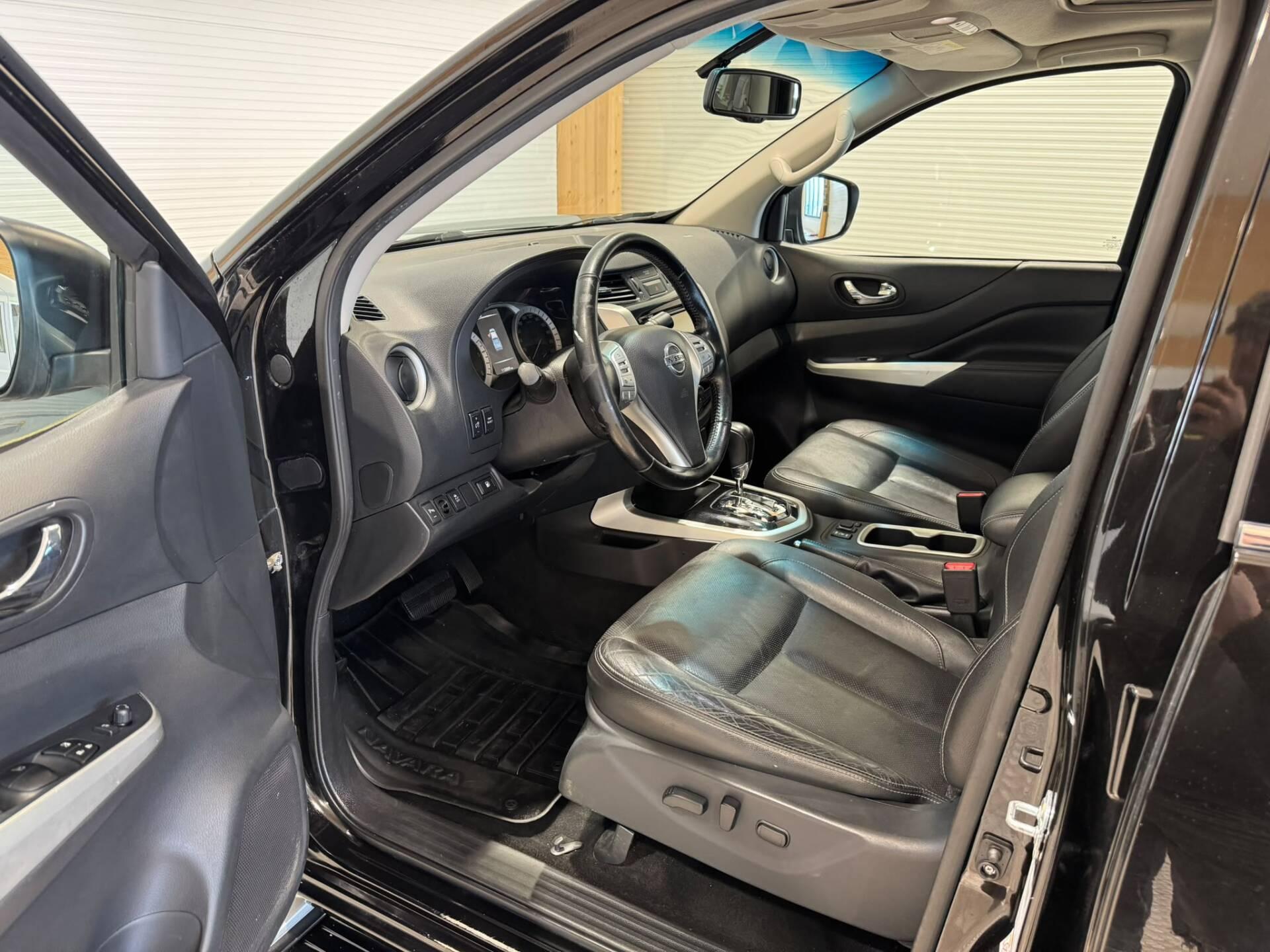 NISSAN Navara 2019