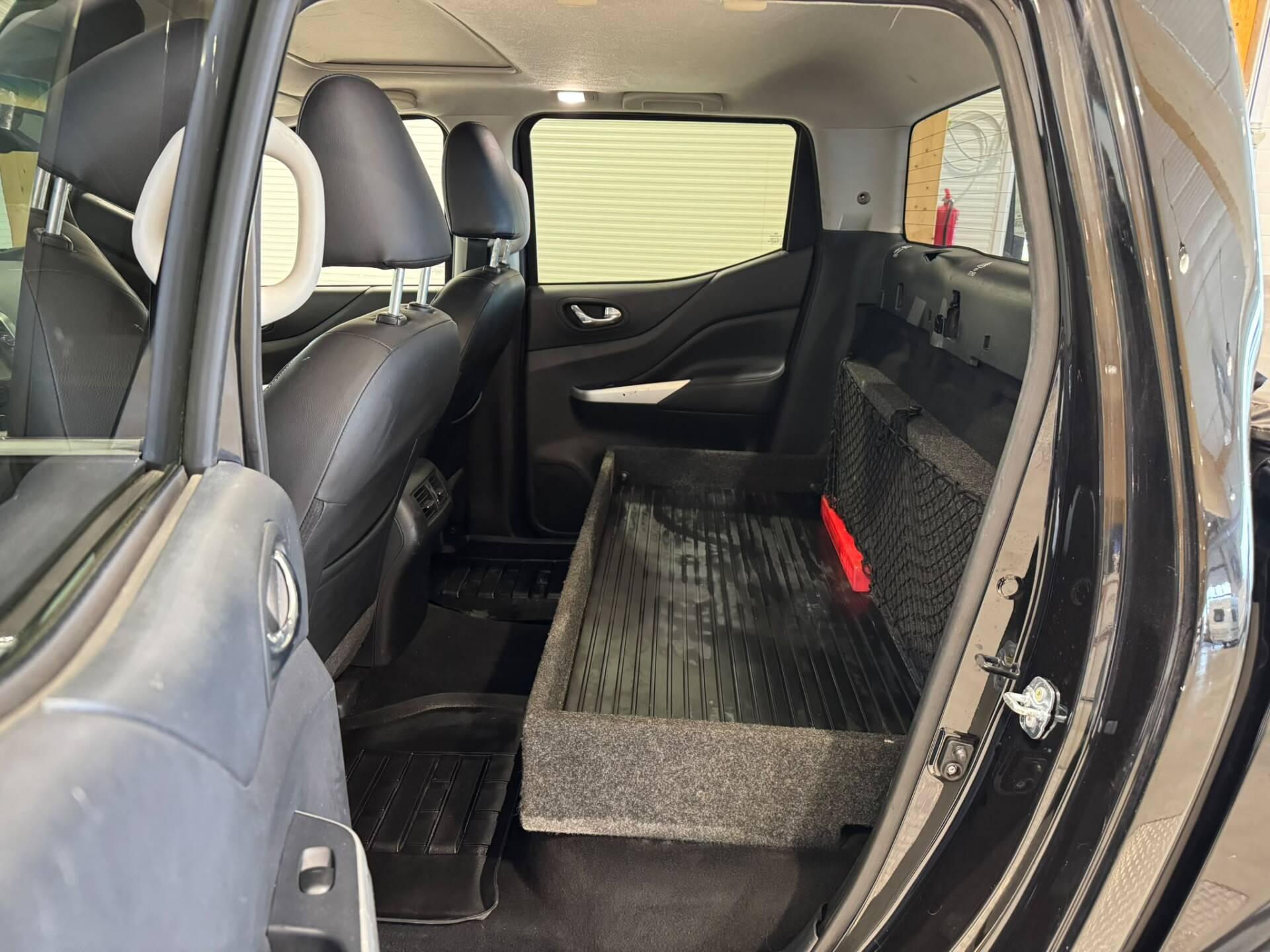NISSAN Navara 2019