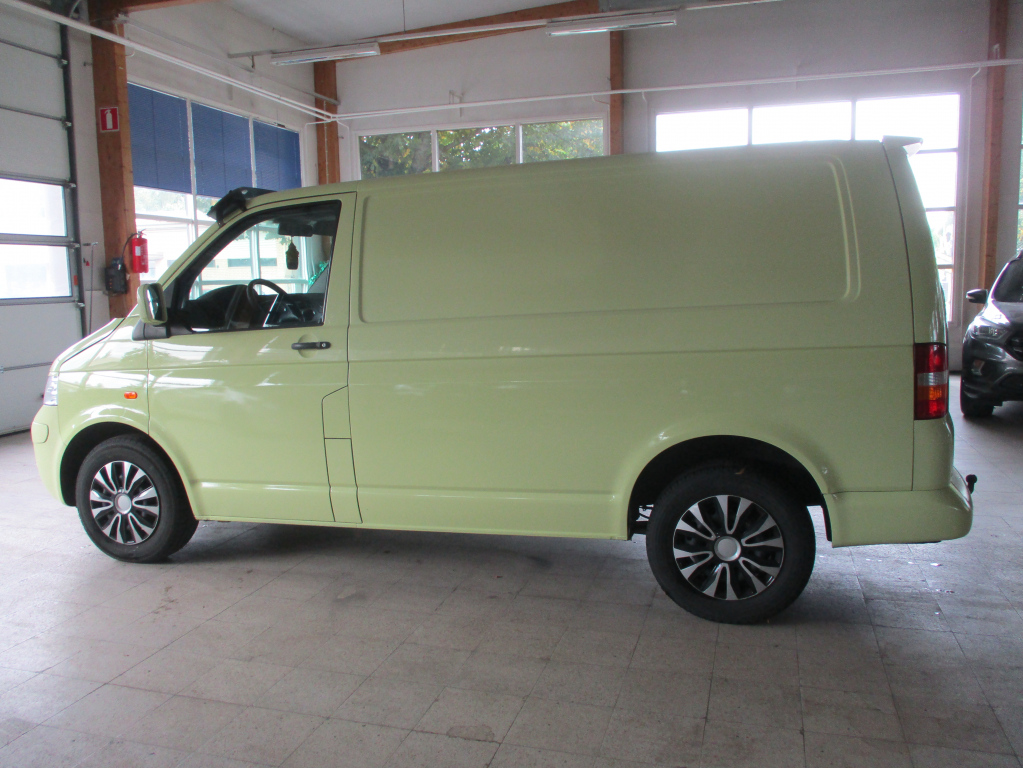VOLKSWAGEN Transporter 2004