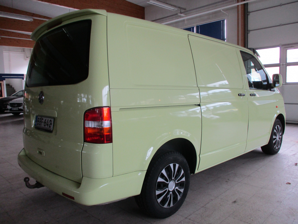VOLKSWAGEN Transporter 2004