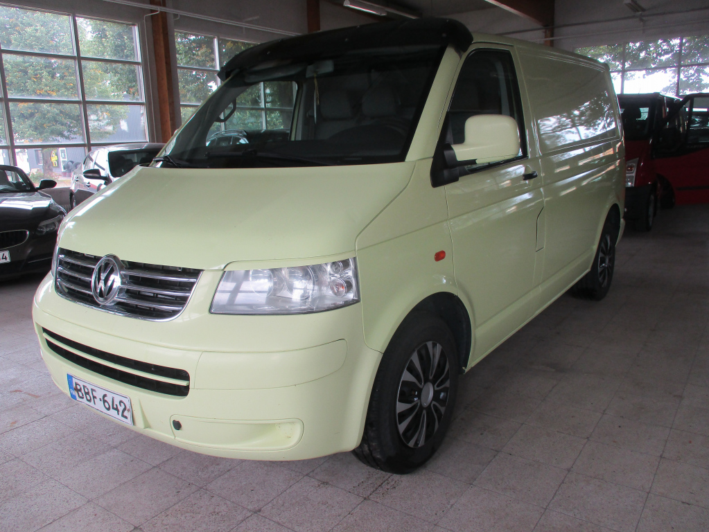 VOLKSWAGEN Transporter 2004