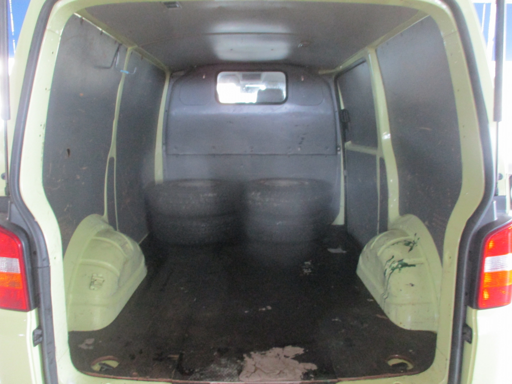 VOLKSWAGEN Transporter 2004