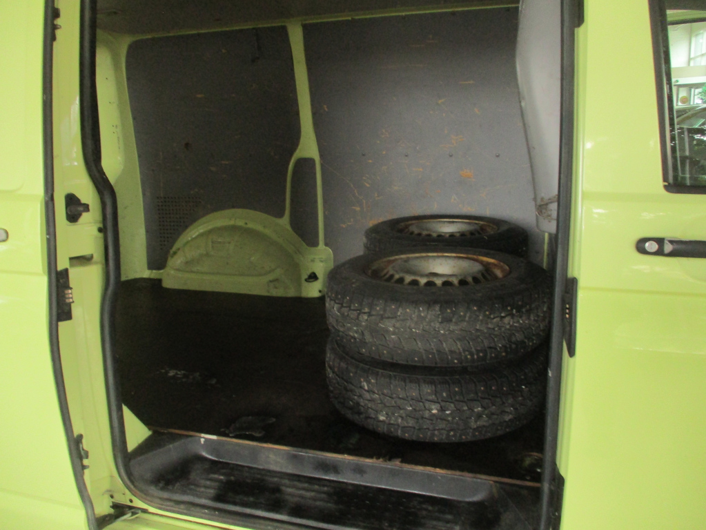 VOLKSWAGEN Transporter 2004