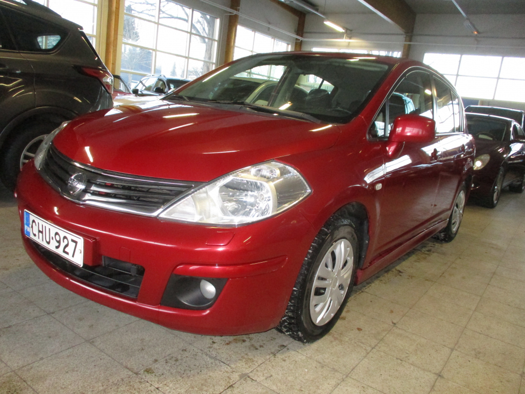 NISSAN Tiida 2010