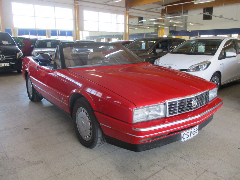 CADILLAC Allante 1988