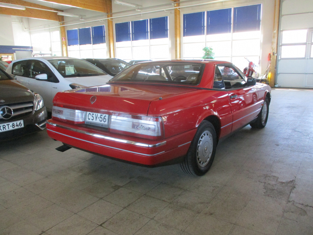 CADILLAC Allante 1988