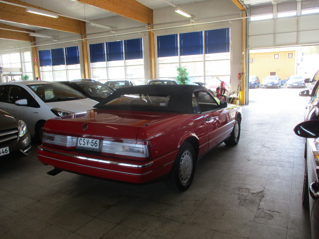 CADILLAC Allante 1988
