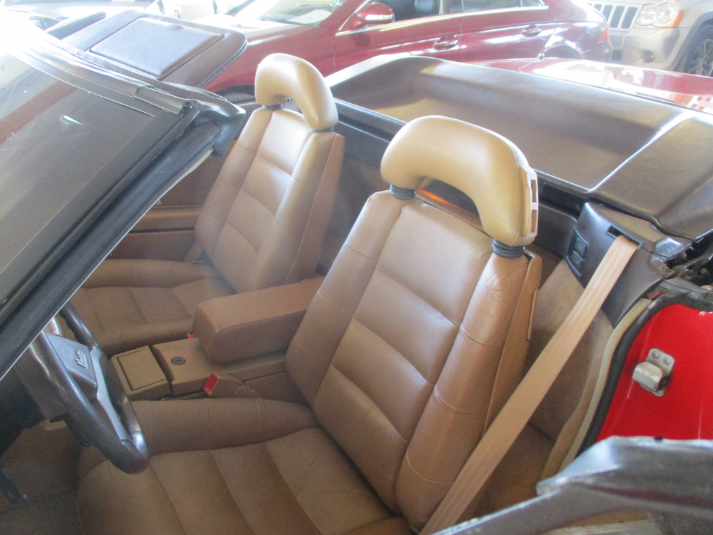 CADILLAC Allante 1988
