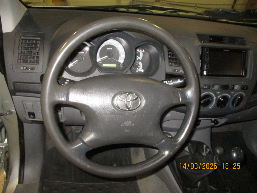 TOYOTA Hilux 2008