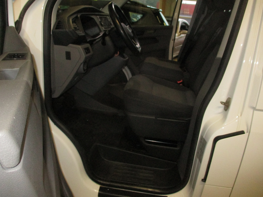 VOLKSWAGEN Transporter 2022