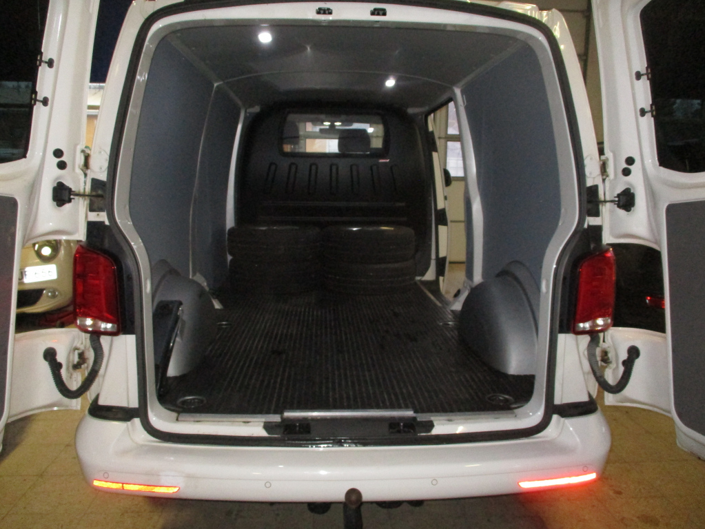VOLKSWAGEN Transporter 2022